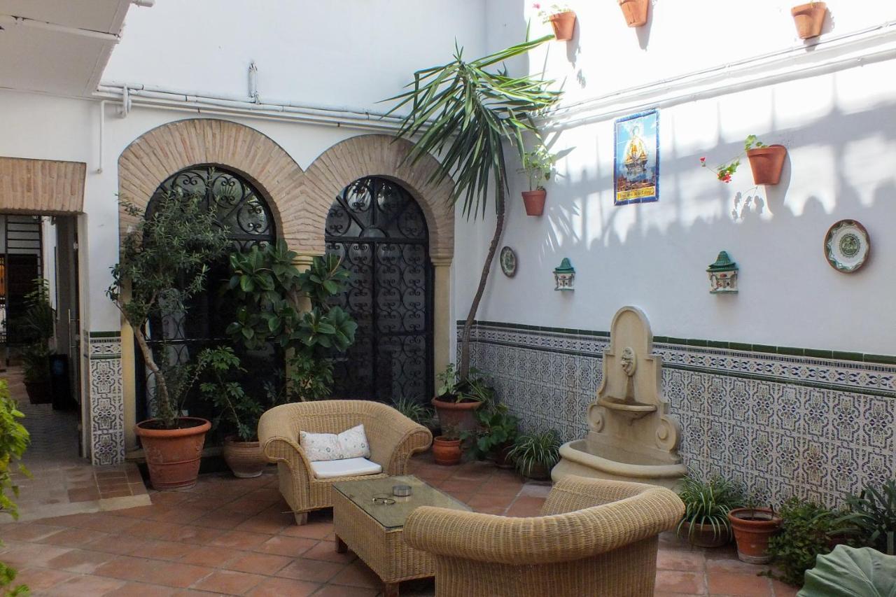 El Patio De Santiago * Cordoba