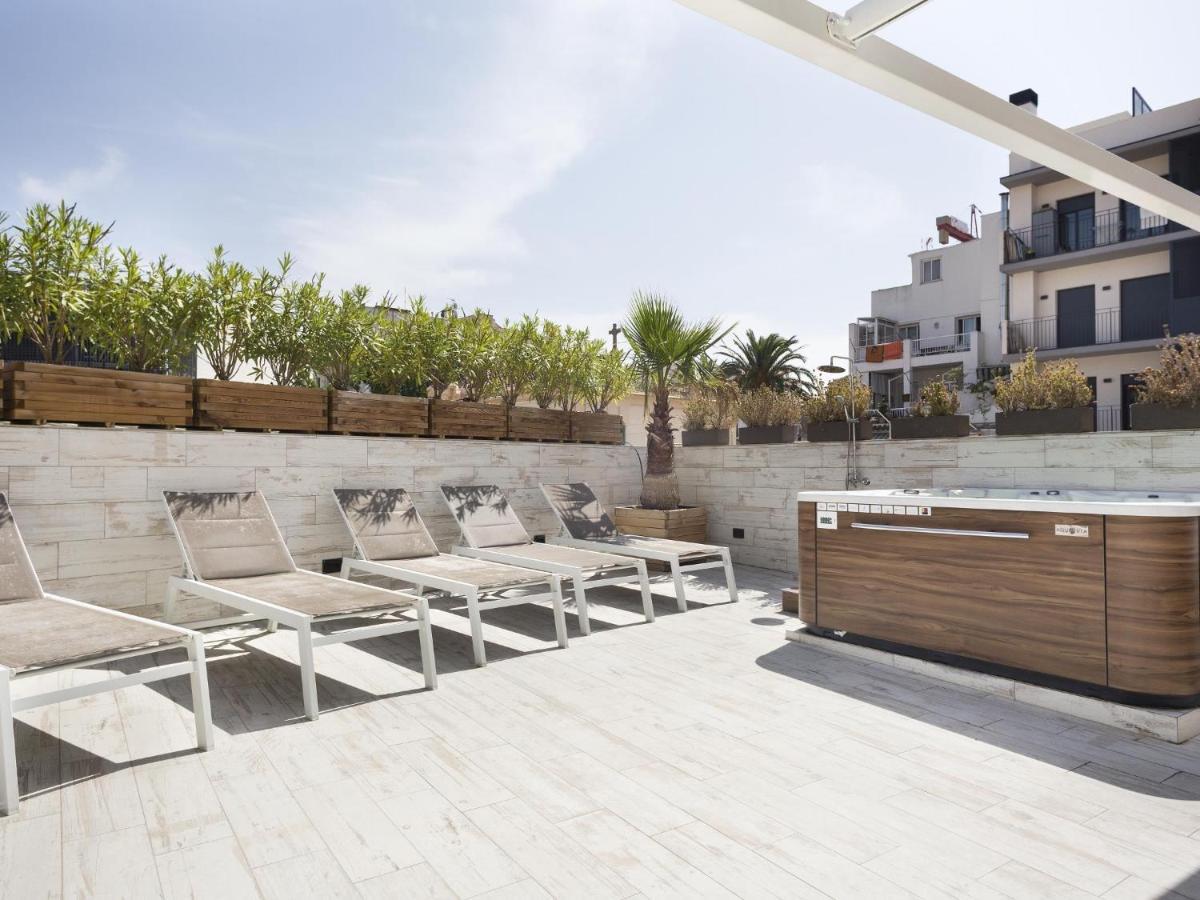 Apartamento Spaces Mediterranean 5 Bedrooms, 4 Bathrooms, 75m2 Terrace, Centre Sitges- Sleeps 11 *