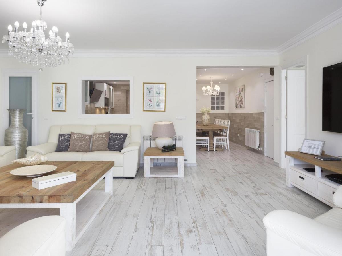 Spaces Mediterranean 5 Bedrooms, 4 Bathrooms, 75m2 Terrace, Centre Sitges- Sleeps 11 *