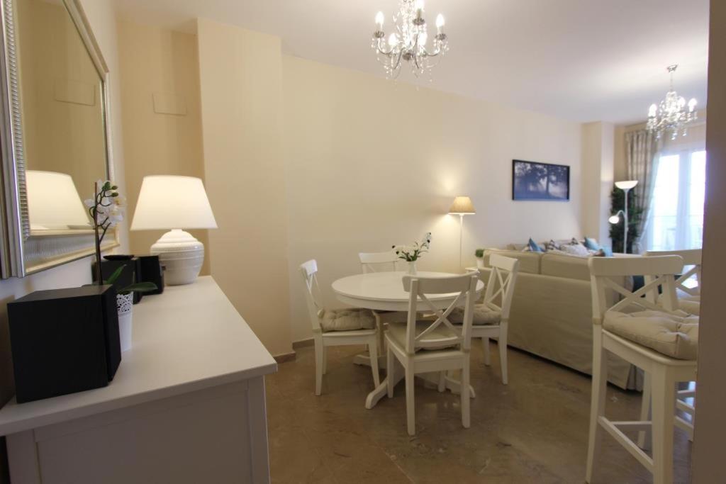 Castillo De La Duquesa, Princesa Kristina, Fully Equipped, 2 Bedrooms Apartment Castillo de Sabinillas