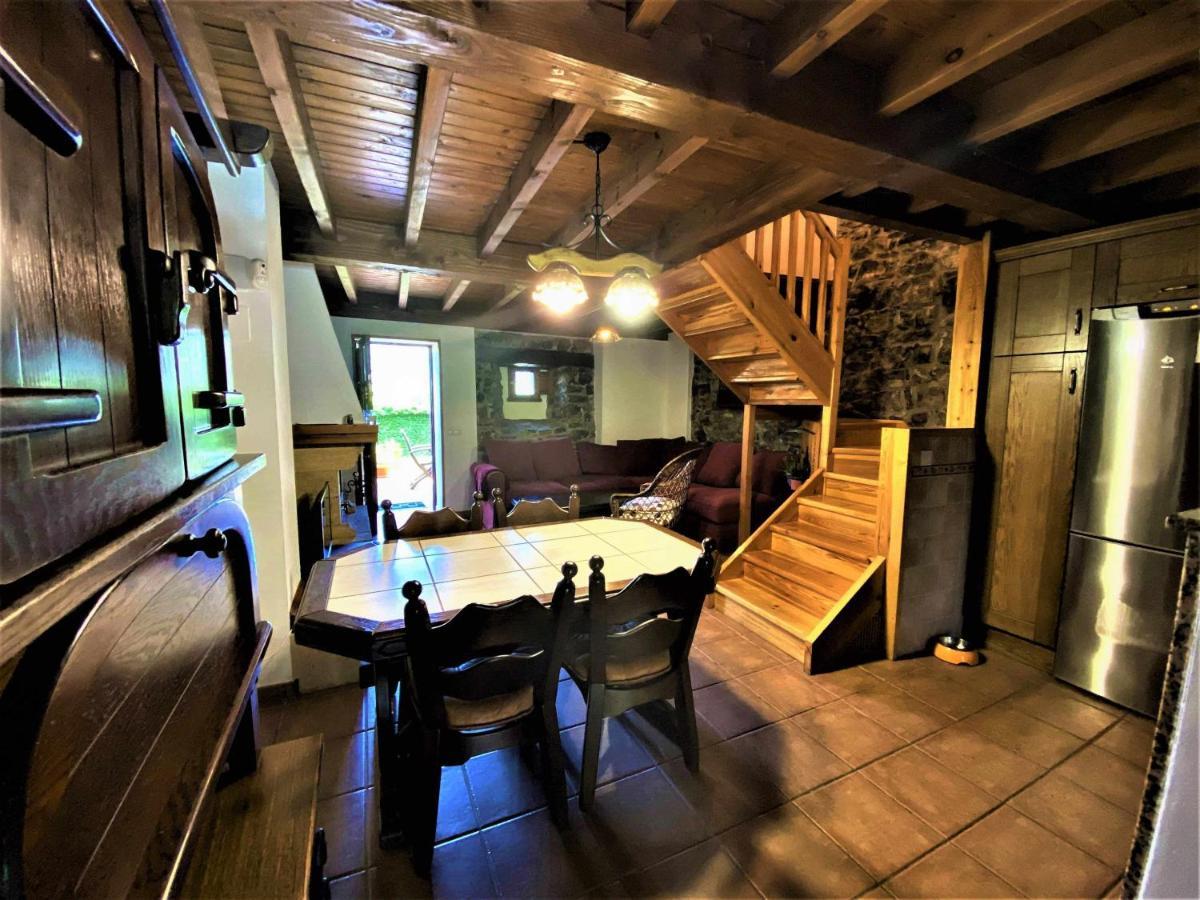 Chalet La Casina De Orfeo En Cuenco Cangas De *