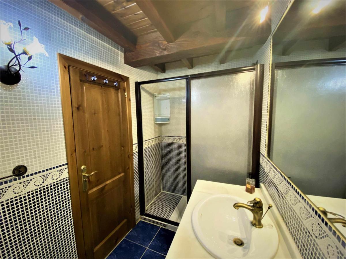 Chalet La Casina De Orfeo En Cuenco Cangas De *