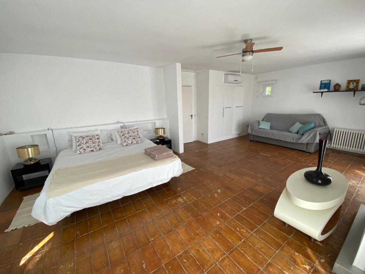Cala Castell Suites Guest house Vall-Llobrega
