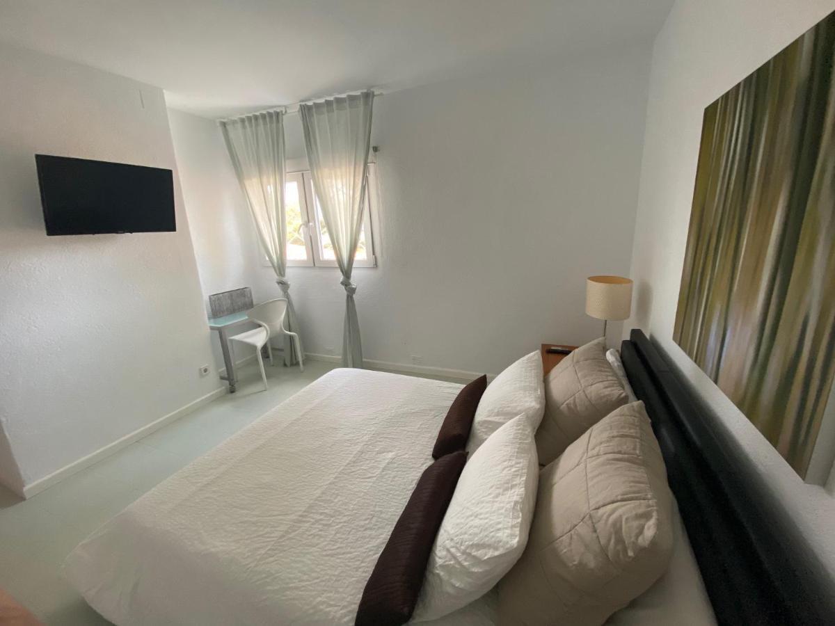 Cala Castell Suites Guest house