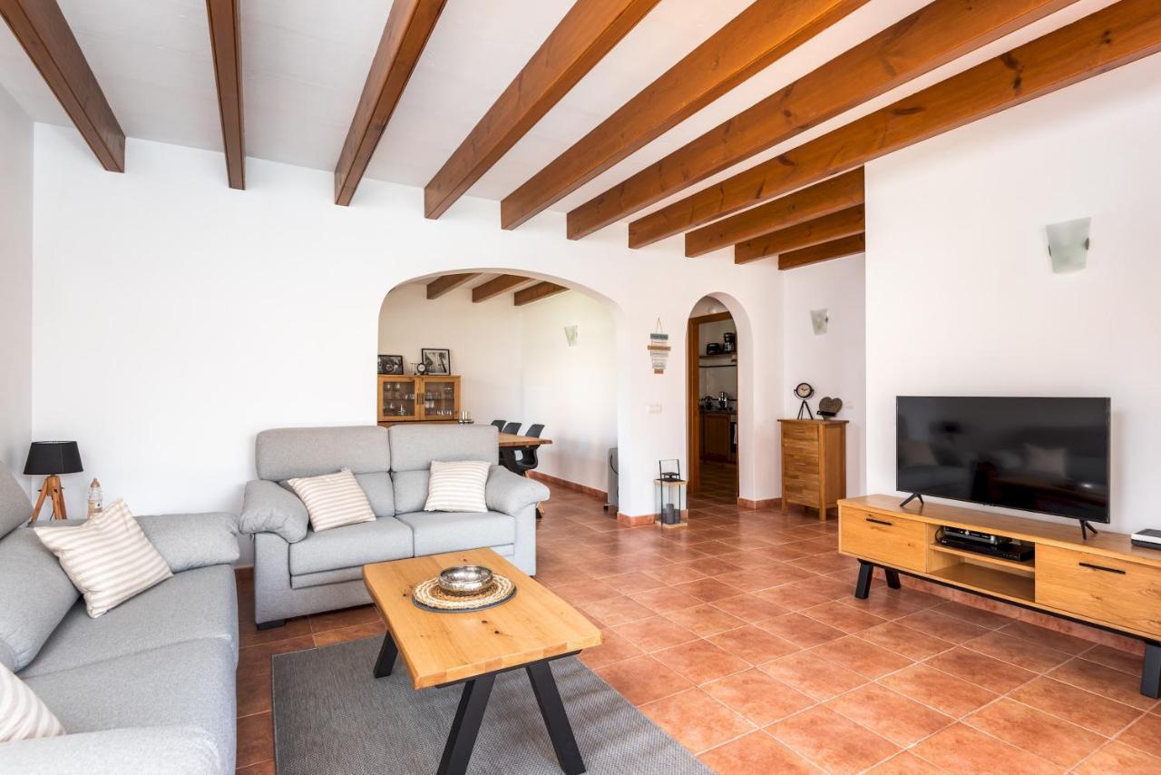 Itsasalde 3 Bedroom Villa, Cala'n Blanes