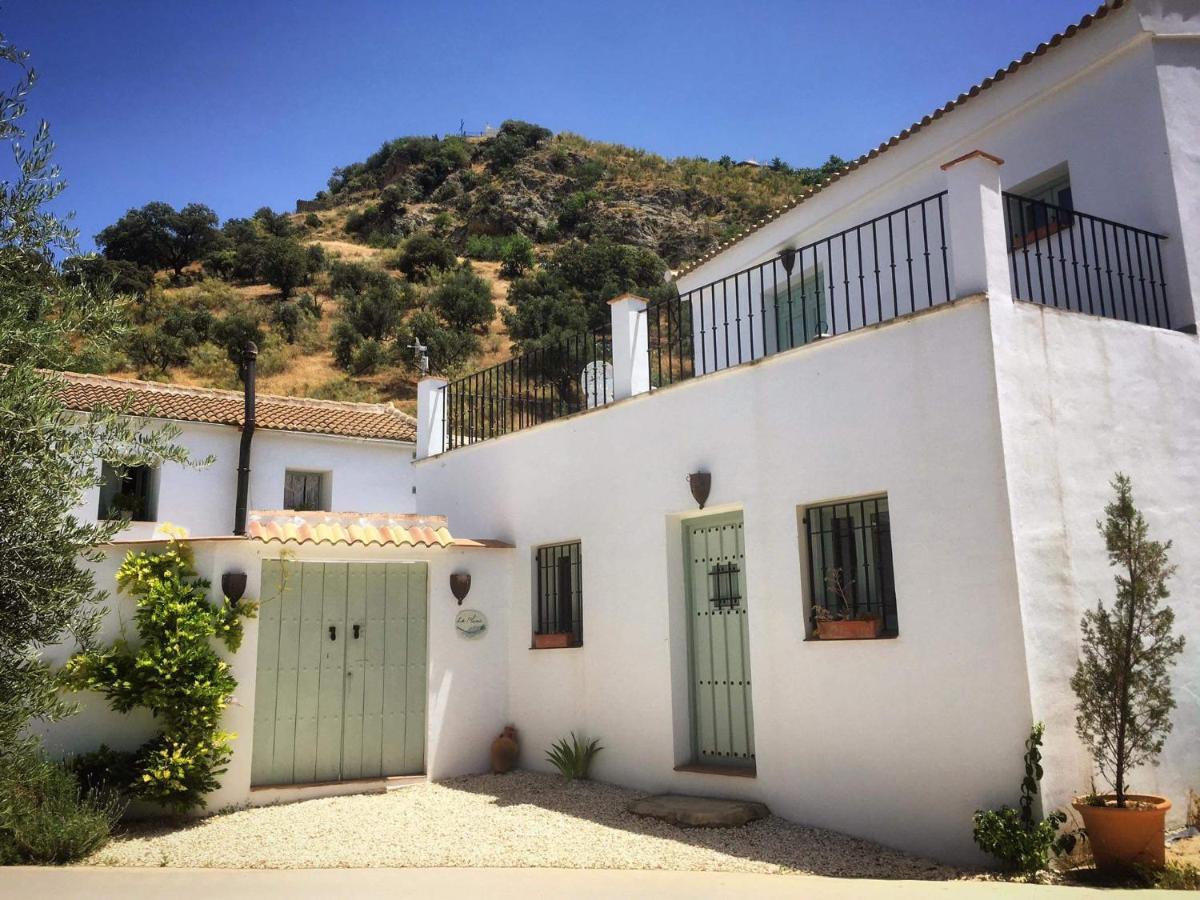 La Pluma Guest house *