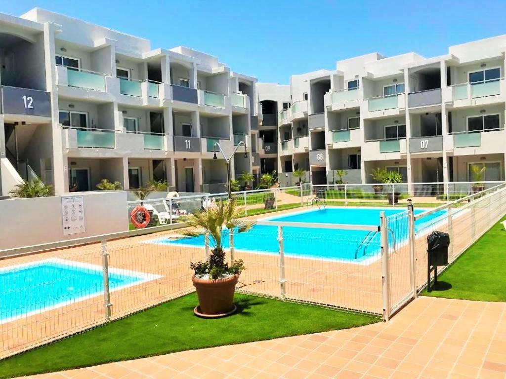 Surfer's View Pool Ac Wifi Deskterrace And Parking Apartment *