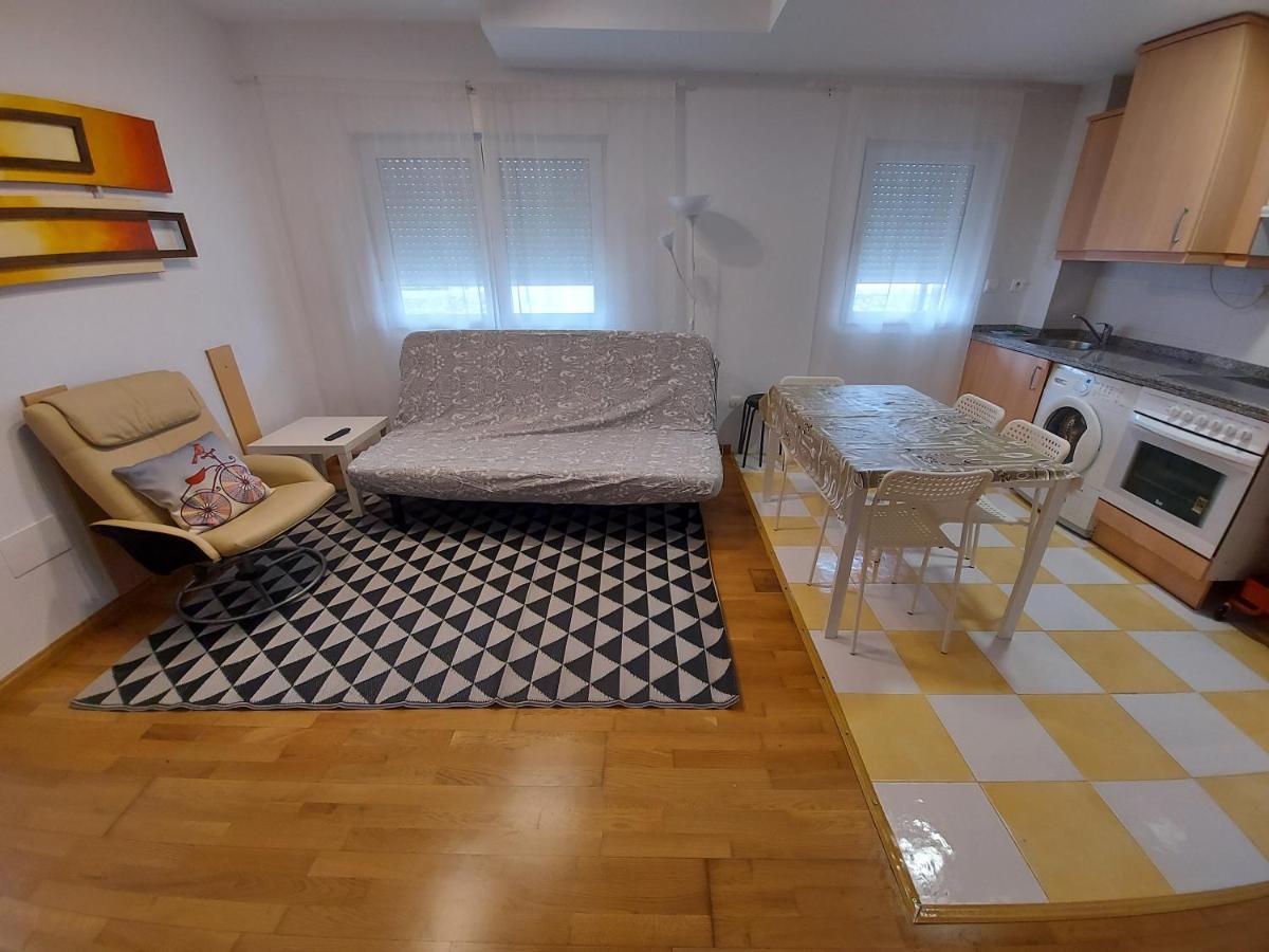 En Urbanizacion Con Piscina Centro De Unquera-val De San Vicente Ideal Parejas