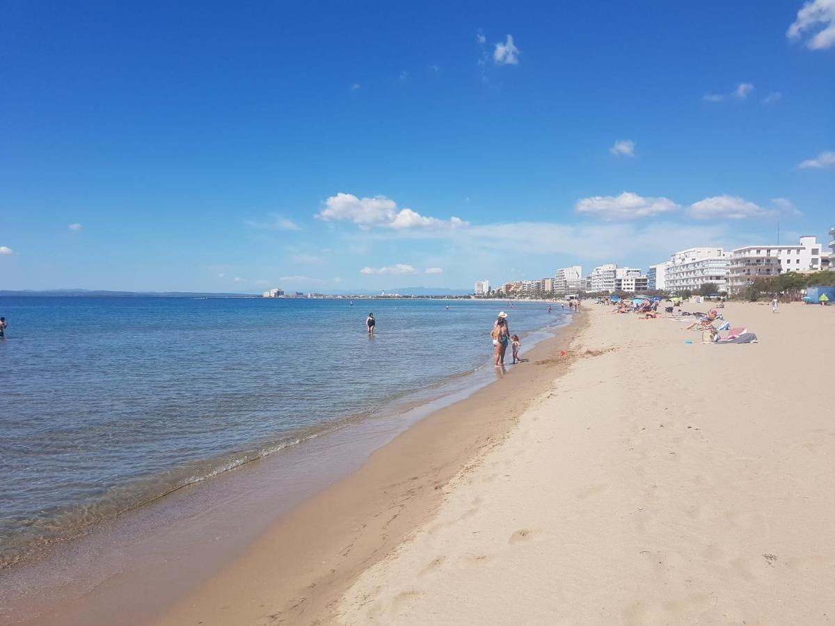 Apartment Beautiful 75m2 With View At The Beach, Pool, Parking *