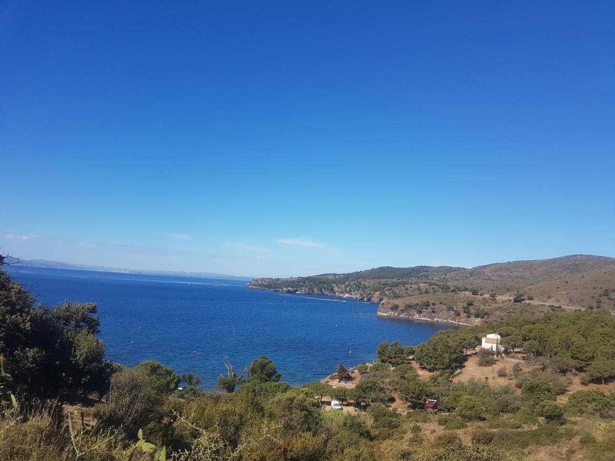 Beautiful 75m2 With View At The Beach, Pool, Parking * Roses