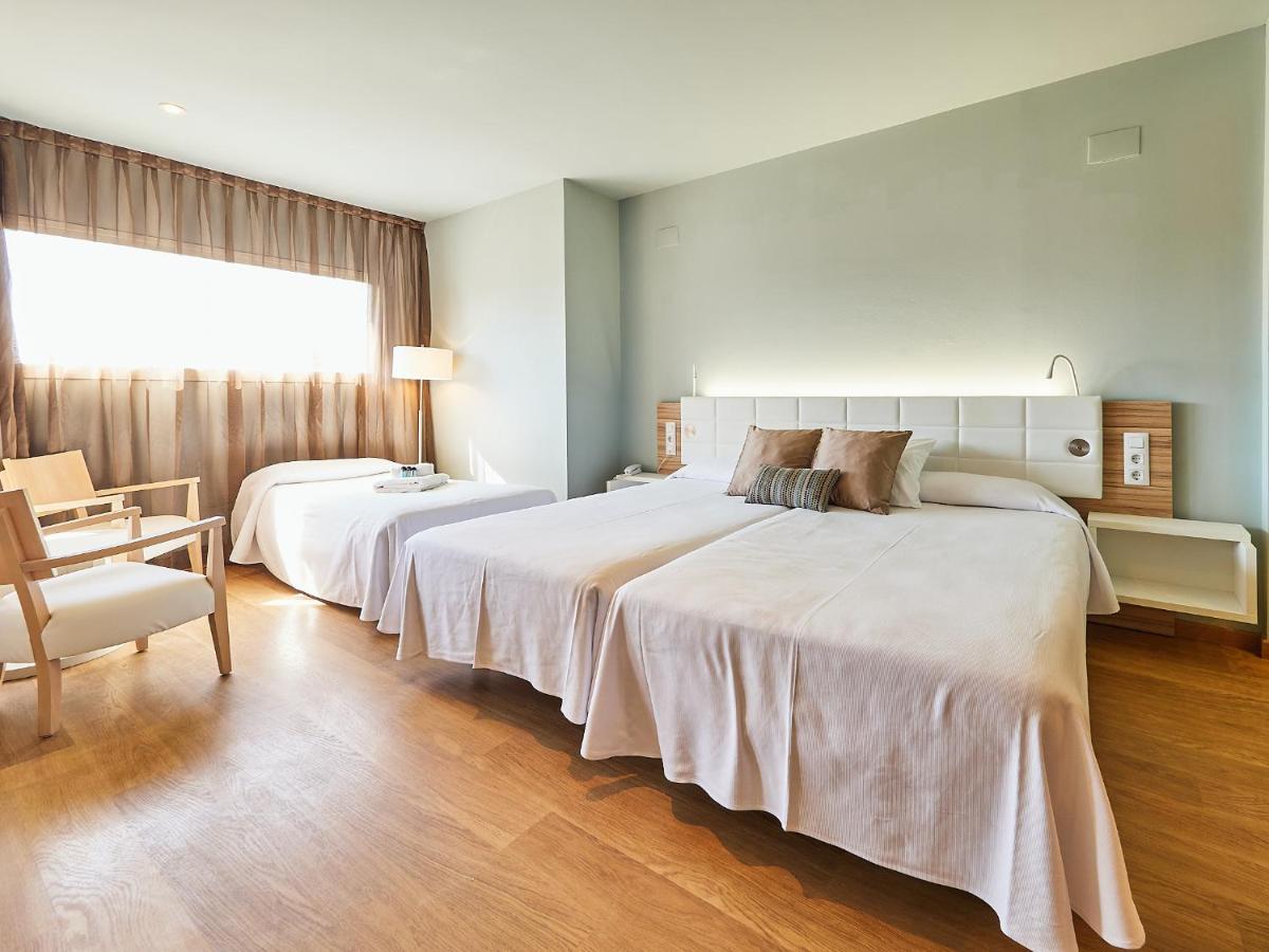 Monica Hotel 4*