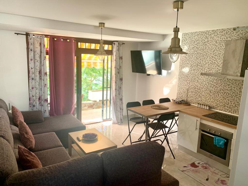 Apartamento Duplex-bungalow In Playa De Americas,3 Minutes Near The Beaches In Tenerife *