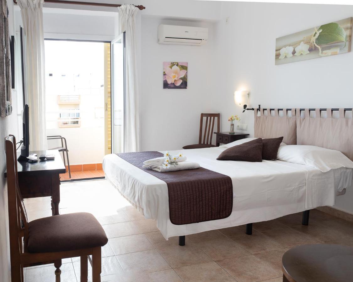 Yebisah Guest house Santa Eularia des Riu