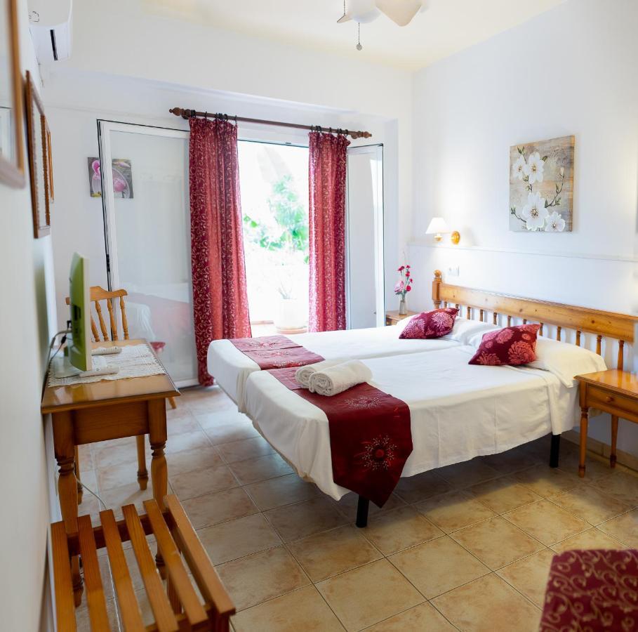 Yebisah Guest house Santa Eularia des Riu