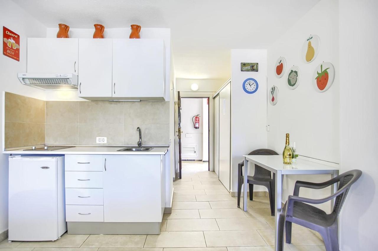 Apartamento Eldorado In Playa De Americas Near The