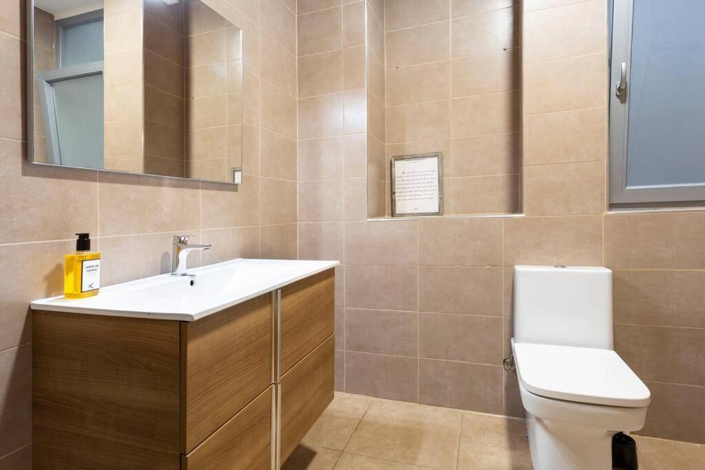 Apartment Isozaki. 5 Dormitorios Y Jardin Privado Al Lado Del Guggenheim *