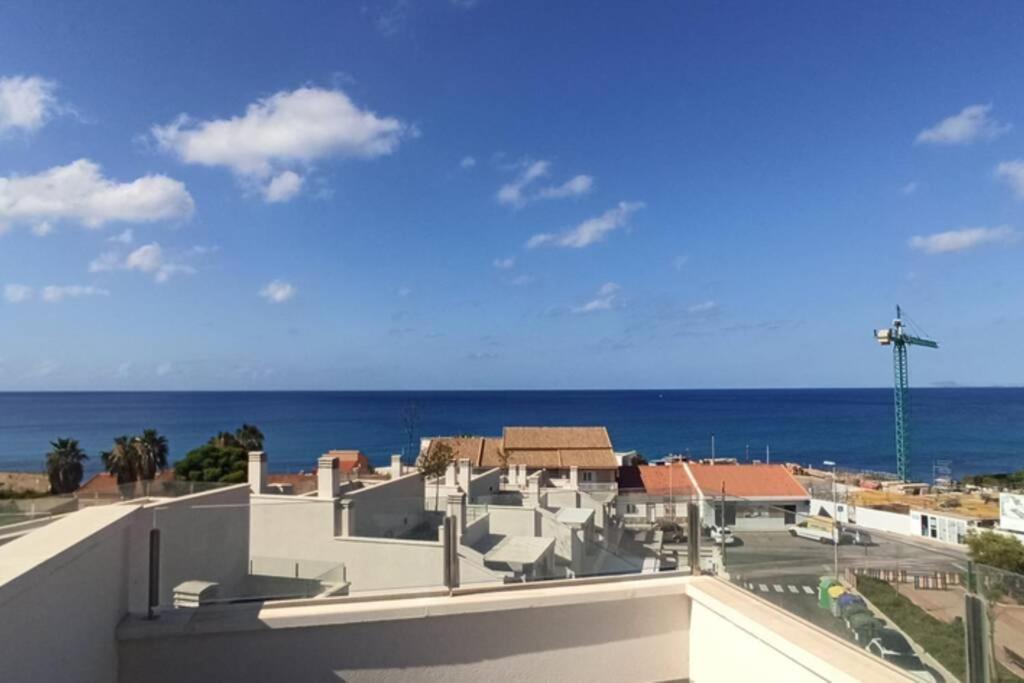 Villa New Built Corner In By The Sea Isla Plana