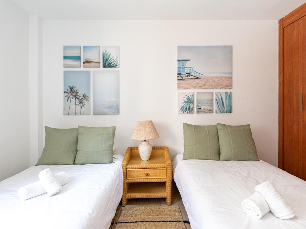 Apartamento Con Terraza Y Piscina A 500M Playa De Esquinzo