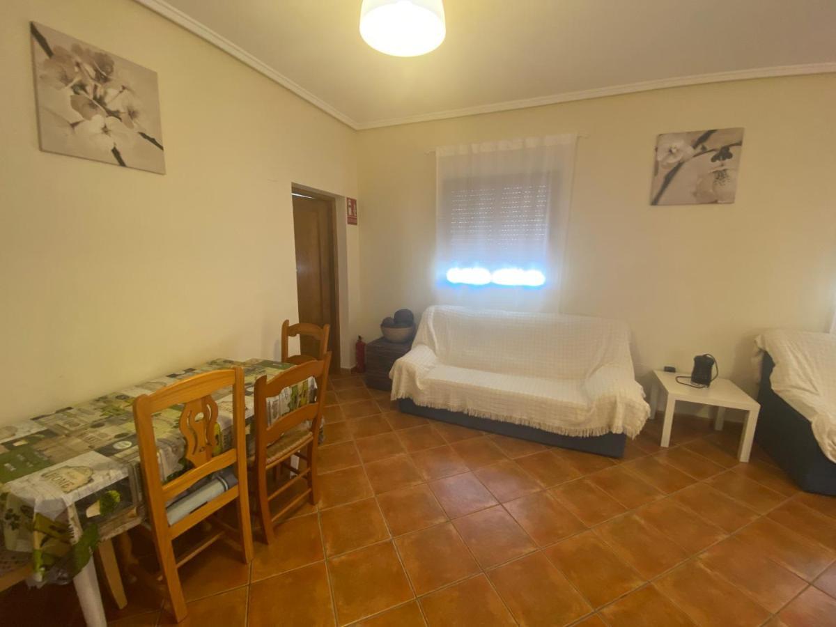 Dolores, Un Chalet Con Piscina Y Barbacoa En La Huerta Del Segura. Chalet