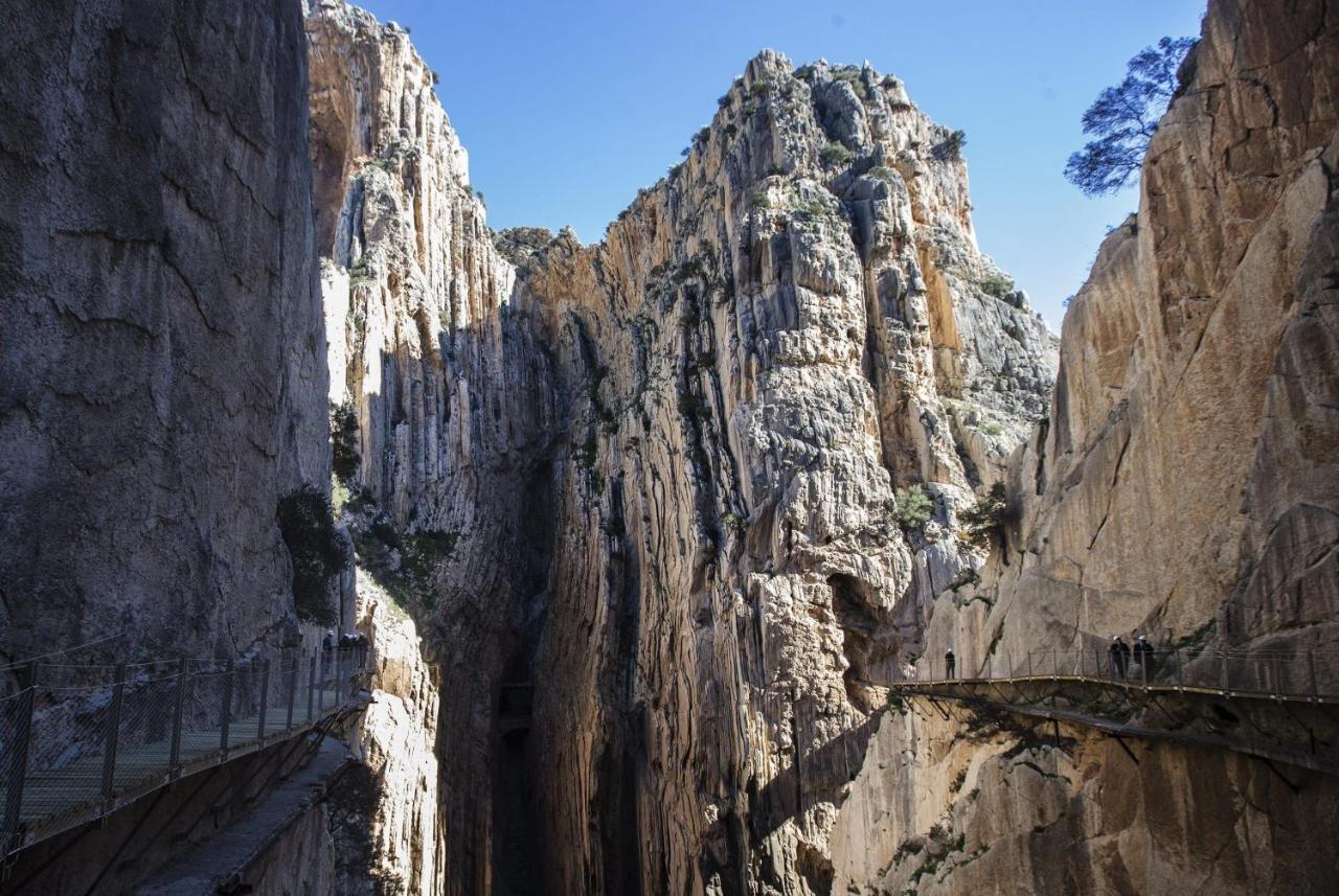 Vista A La Sierra Pensión 2*