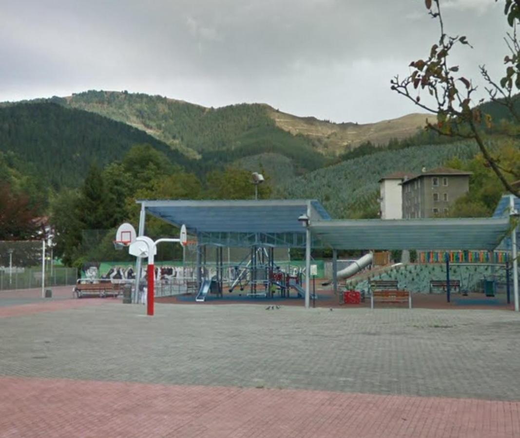 Ugarteko Etxea Apartamento Llodio