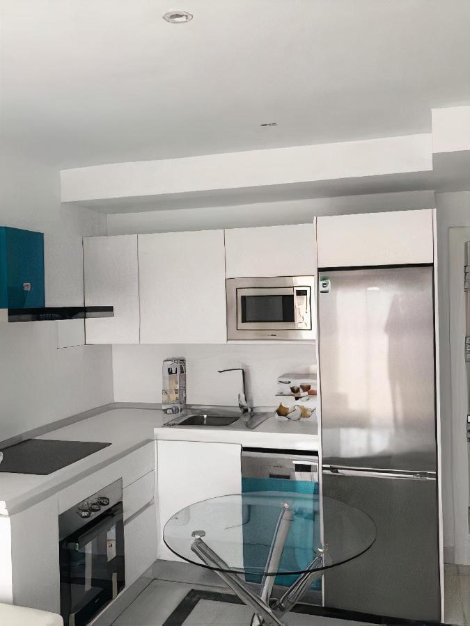 Apartment 3 *