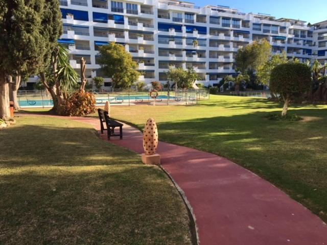 Apartamento Large And Elegant In Puerto Banus With Pools And Paddle Marbella