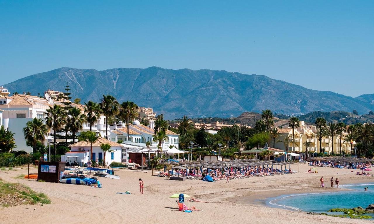 Apartment Luxury 2-bed With Big Terrace In With Outdoor Pools In Calahonda