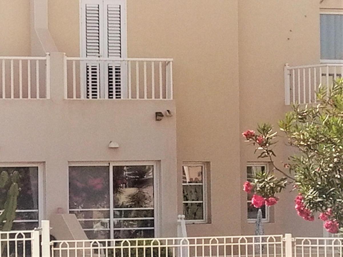 Apartamento Litha House, 3 Bed Set Over 3 Floors 5 Mins From And Amenities