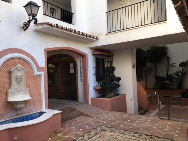 Large And Elegant In Puerto Banus With Pools And Paddle Apartamento Marbella