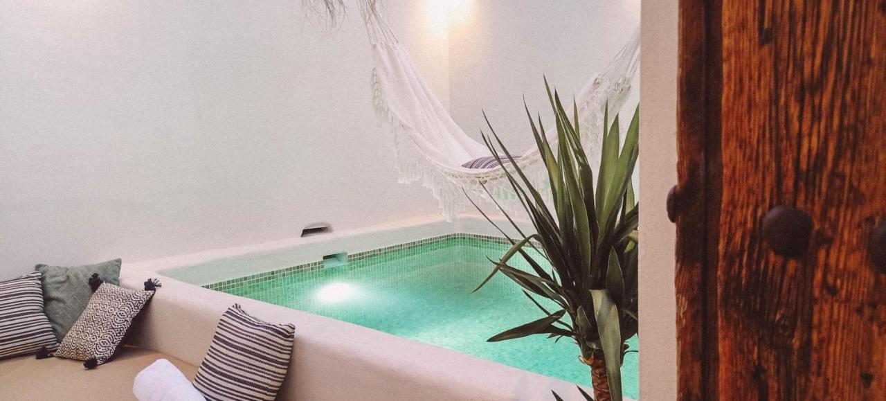 With Private Pool *