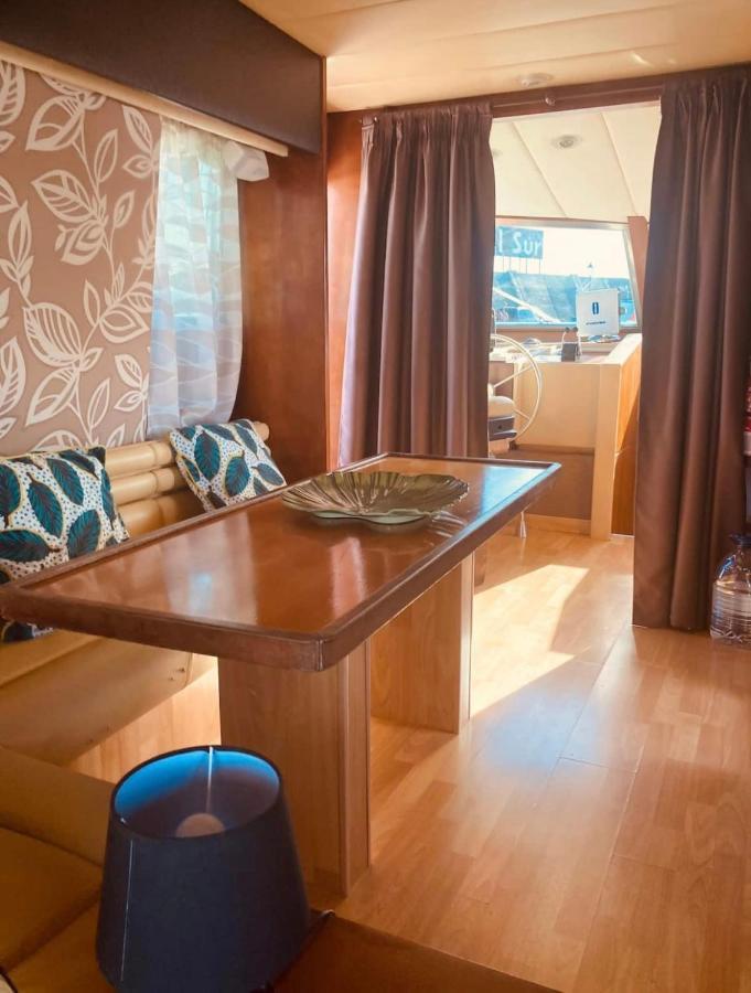 Wonderful Yatch To Rent At Tenerif South Hotel en barco Las Galletas
