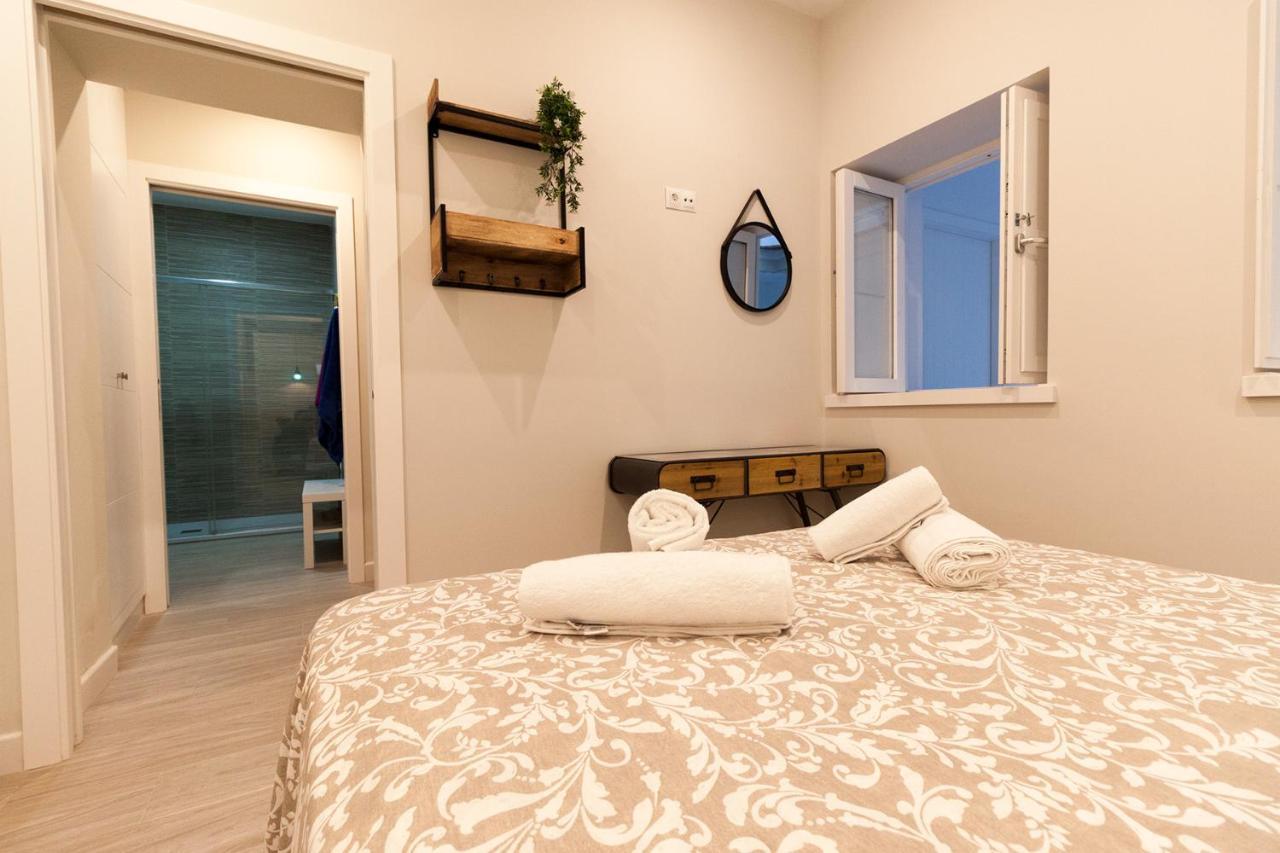 - Patio 1812 *