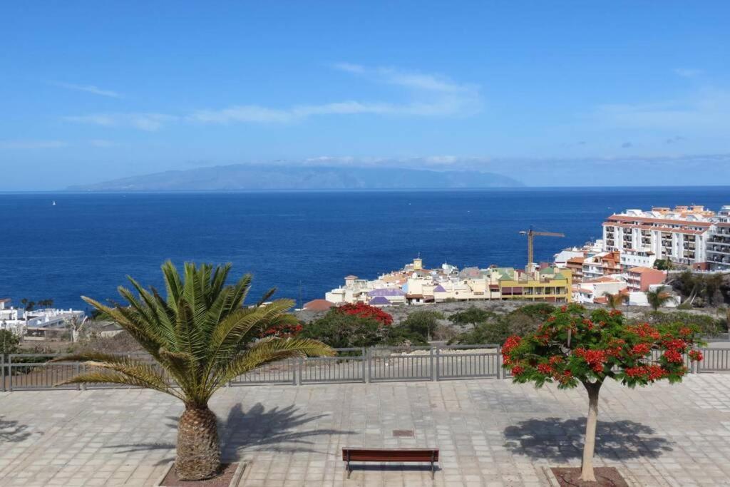 Luxury House With 3 Bedrooms, Sea Wiew And Swimming Pool In A Quiet Holiday home Puerto de Santiago (Tenerife)