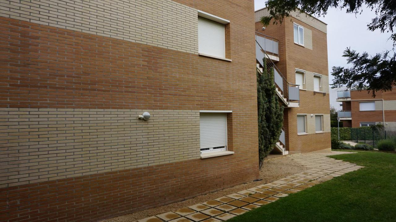 Apartamento Encantador Familiar 4 Px Con Terraza, Parking Y Wi-fi En *