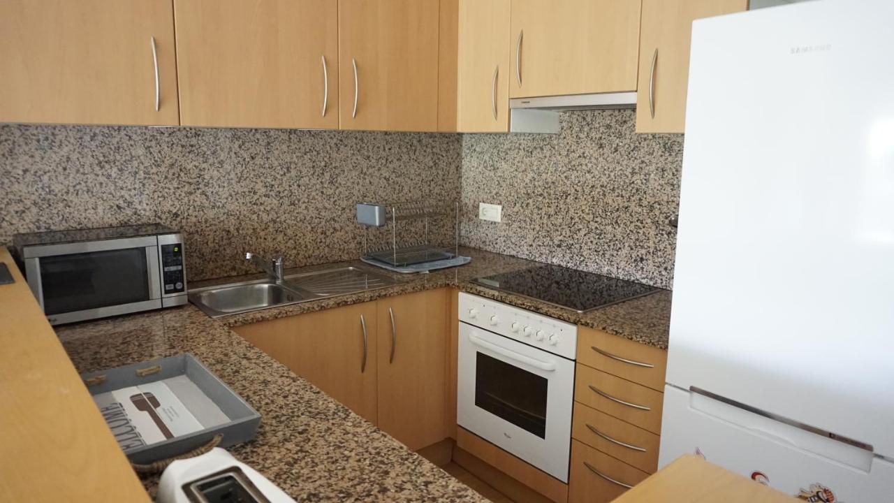 Encantador Familiar 4 Px Con Terraza, Parking Y Wi-fi En Apartamento *