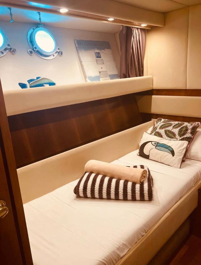 Hotel en barco Wonderful Yatch To Rent At Tenerif South *