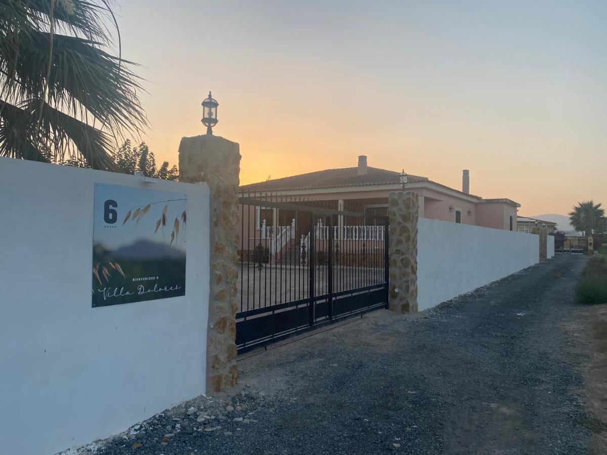 Dolores, Un Chalet Con Piscina Y Barbacoa En La Huerta Del Segura. Catral
