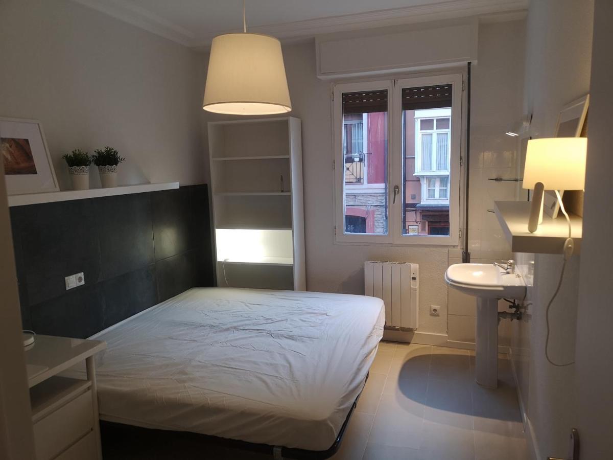 Vive En La Almendra Medieval 3º Apartamento Vitoria
