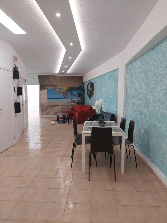 Fantastic In The First Line Of The Sea, Wifi Free Apartamento