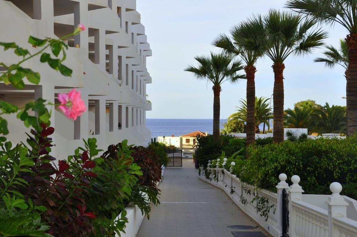 Apartment Loscristianos Front Line Of Ocean Wifi