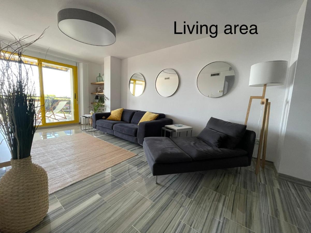 Vistas Al Mar, En El Club Nautico De Sant Carles De La Rapita, 3 Apartment