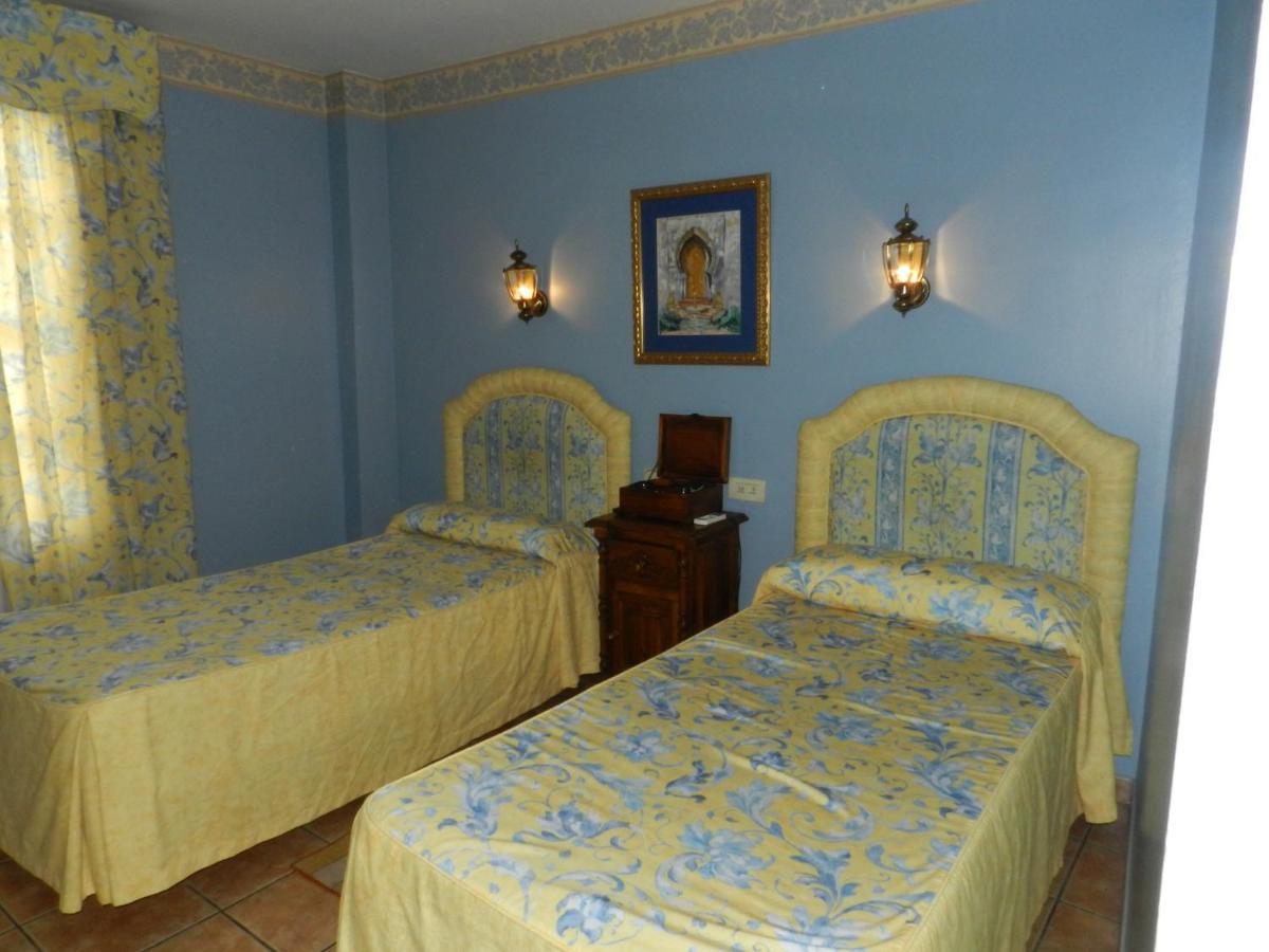 Hotel Don Javier 3*