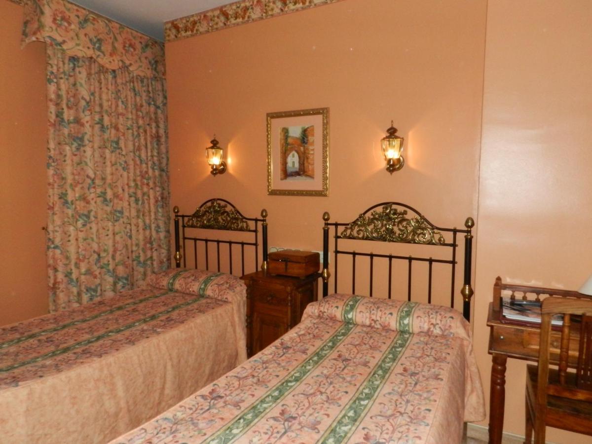 Hotel Don Javier 3*