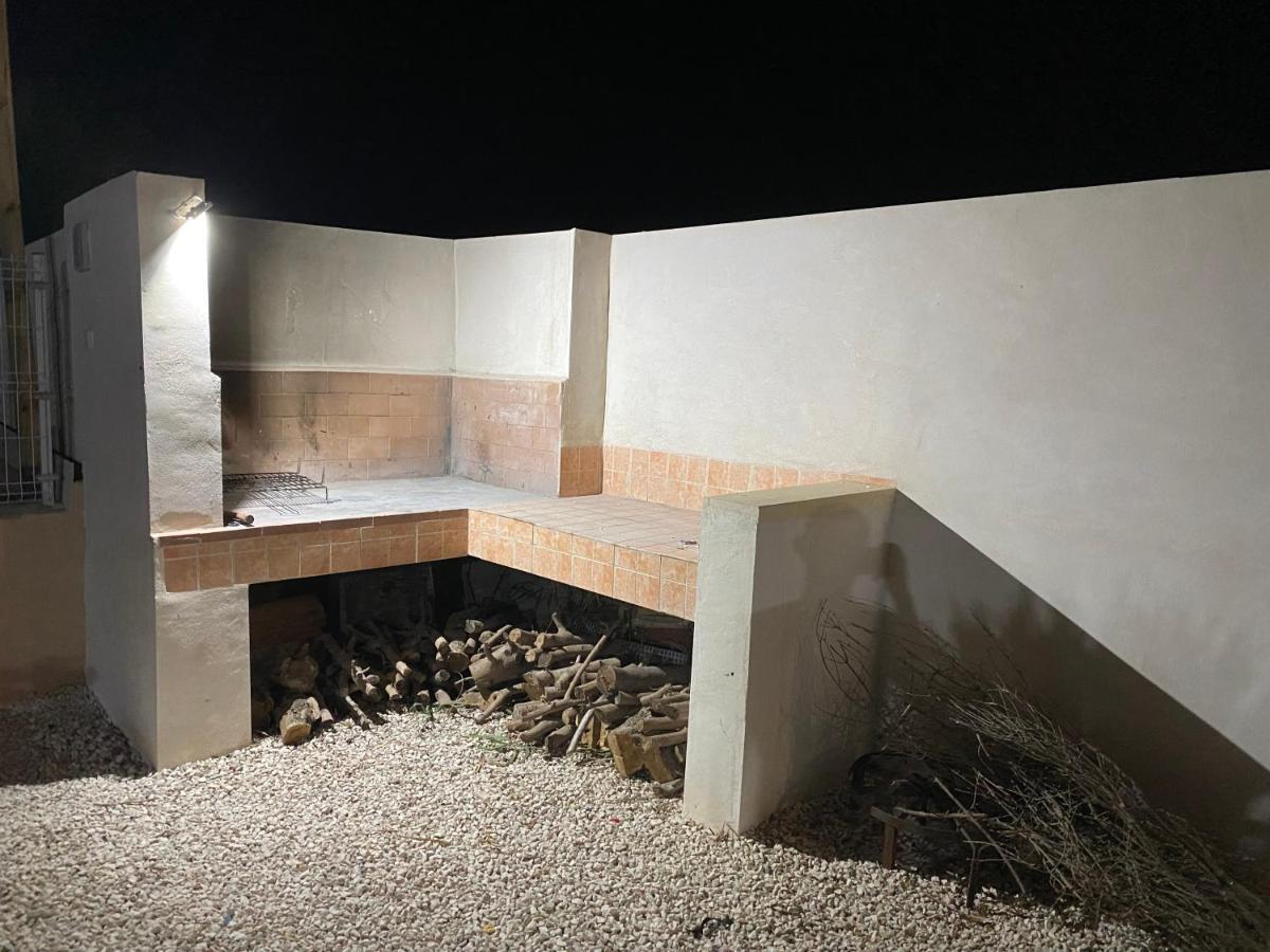 Dolores, Un Chalet Con Piscina Y Barbacoa En La Huerta Del Segura. Catral