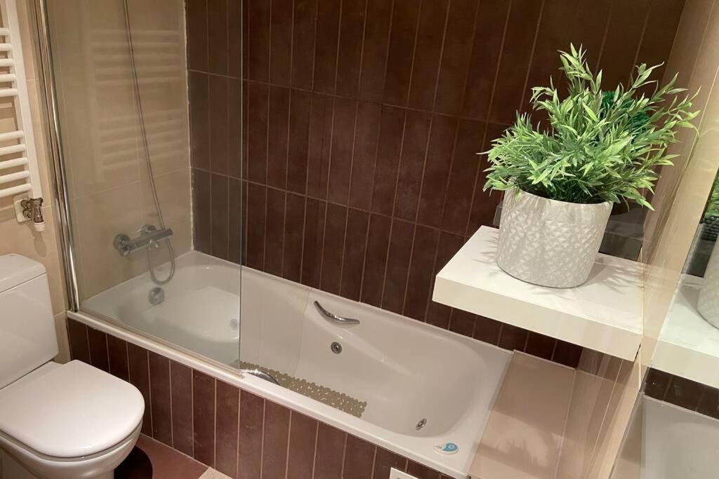 Apartment Apartamento Con Gran Jardin Privado Figueres (Girona)