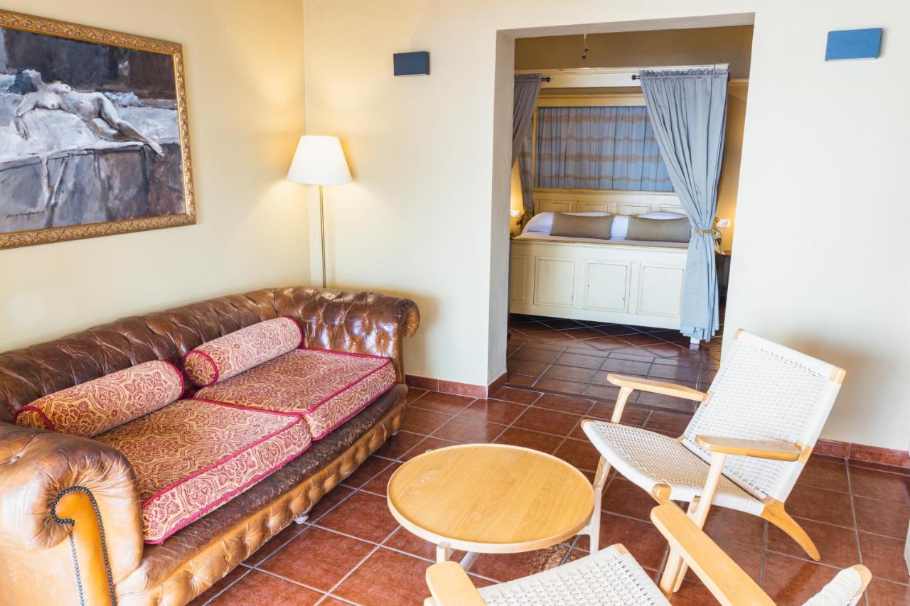 Carabeo Hotel