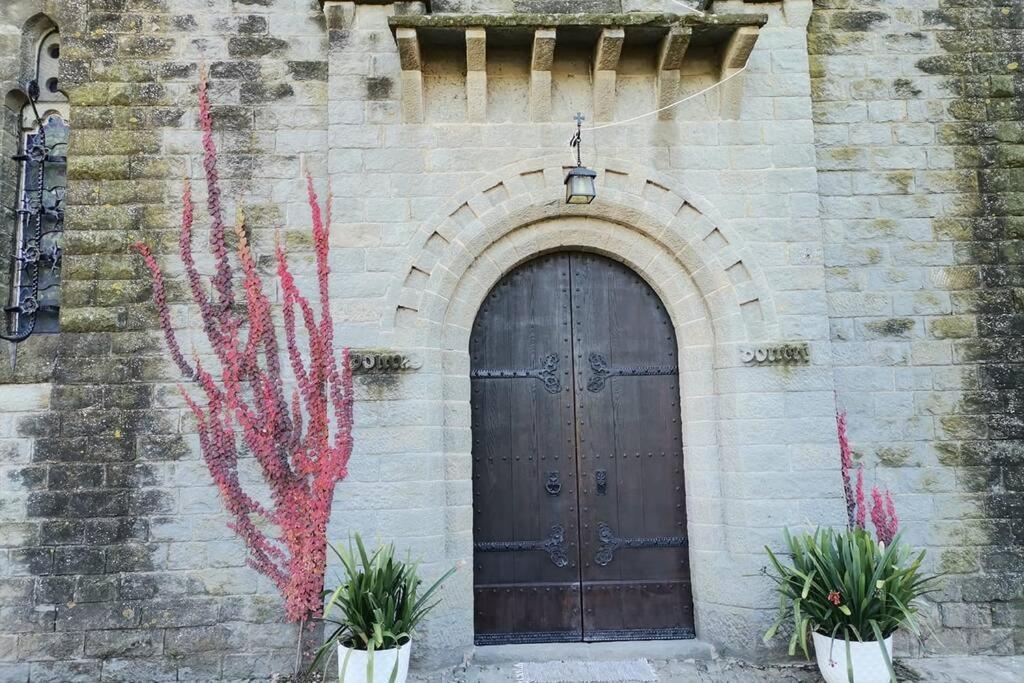 Iglesia Del Sagrado Corazon Lodge Torello