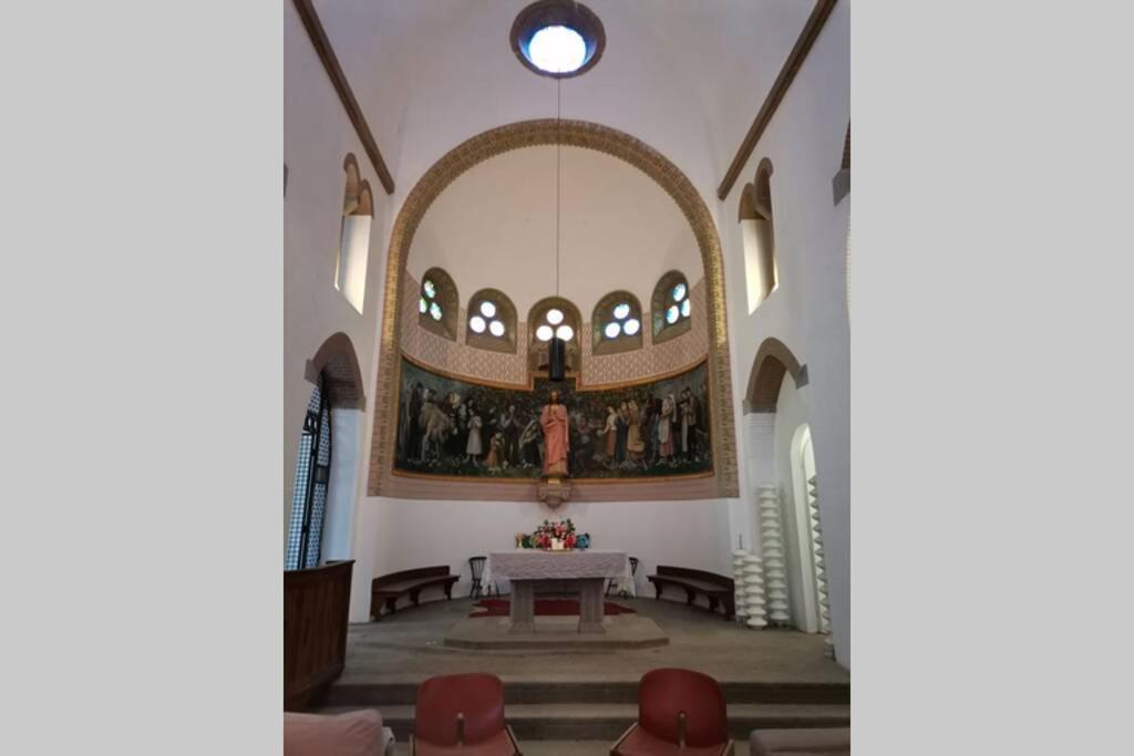 Iglesia Del Sagrado Corazon Lodge *