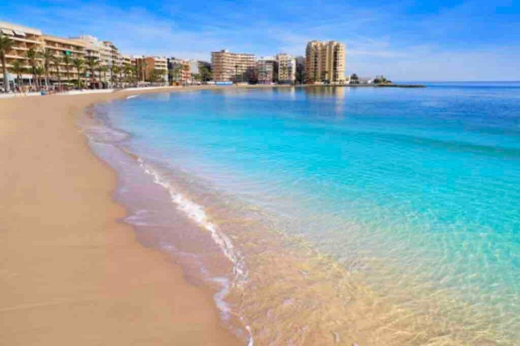 Apartamento Acogedor Apartamento Con Piscina Cerca A La Playa